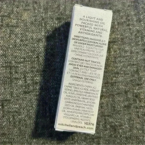 NWT MITCHELL AND PEACH Flora No. 1 Fine Radiance Face Oil .7 fl oz Full Size - Picture 3 of 4